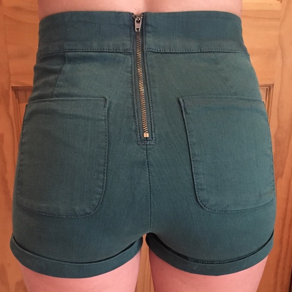 High Waisted Stretch Shorts - Picture 3 of 3